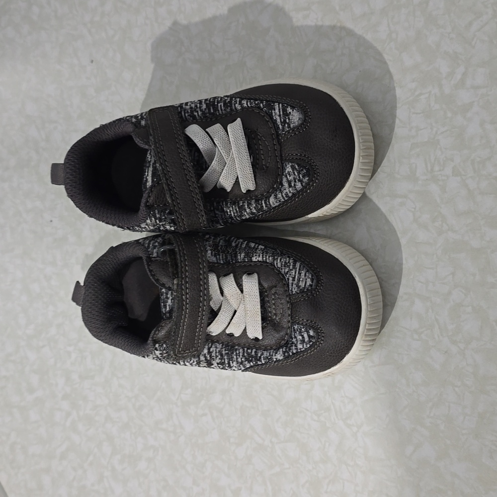 Carters Toddler Gray Sneakers Size 6